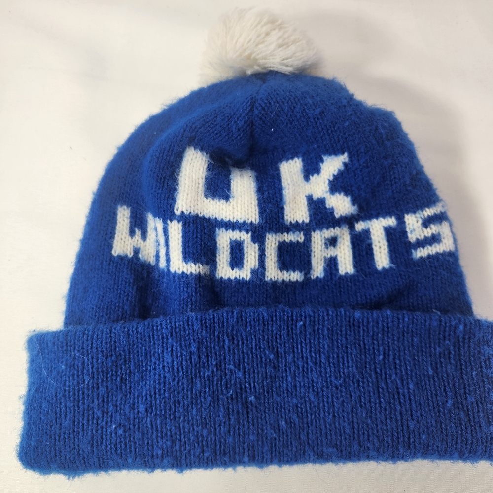 Vintage Kentucky Wildcats Knit Pom Cap Blue White UK Fan Apparel Toboggan